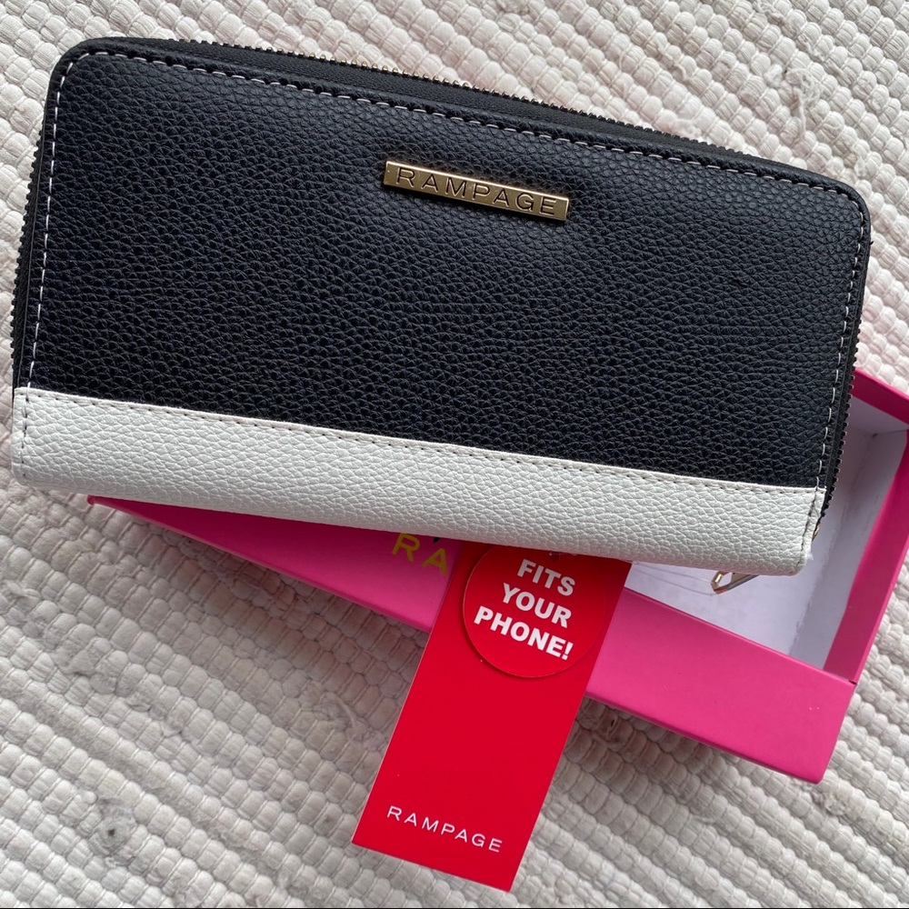 Rampage Zip Wallet Phone Holder Black White Colorblock NWT Wristlet - Picture 2 of 6